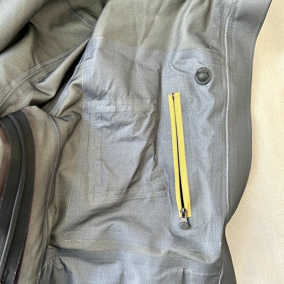 Merrell Goretex Pro Shell Jacket - Picture 14 of 15